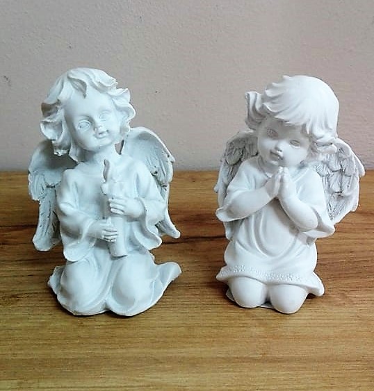 Anjel modliaci sa a so sviečkou 12.5cm 1ks