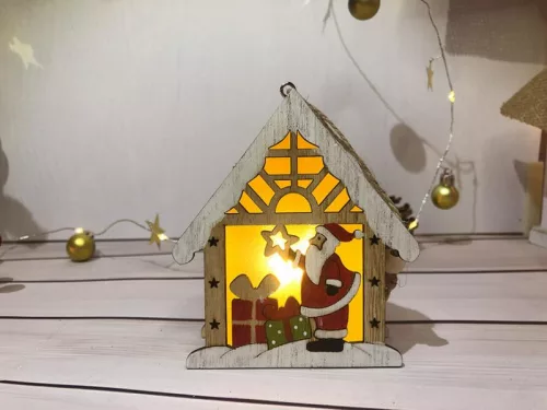 Santa v domčeku LED závesná 9x3x10.4cm